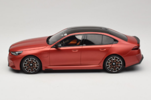 BMW M5 G90 Beach Orange GT Spirit 1:18 GT966 Hars — afbeelding 3 van 6