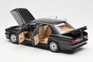 BMW M535i E28 Diamond Zwart AUTOart 1:18 75162 Metaal — afbeelding 5 van 8