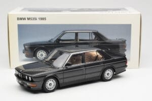 BMW M535i E28 Diamond Zwart AUTOart 1:18 75162 Metaal — afbeelding 8 van 8