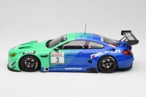 BMW M6 GT3 F13 #3 Falken Motorsports P. Düsseldorf / J. Müller VLN Winner Heat 4 2017 Minichamps 1:18 153172693 Metaal — afbeelding 3 van 6