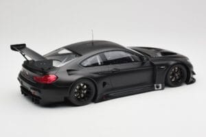 BMW M6 GT3 F13 Plain Body Version Matte Black Minichamps 1:18 155162610 Metaal — afbeelding 2 van 6