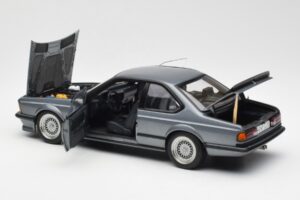 BMW M635 CSi E24 Shadow Line Delphin Metallic AUTOart 1:18 70529 Metaal — afbeelding 5 van 8