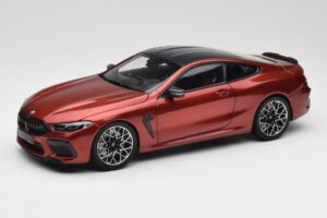 BMW M8 F91 Convertible Storm Bay Metallic Minichamps 1:18 110029020 Metaal