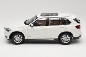 BMW X5 E70 Alpine White Paragon 1:18 PA-97073 Metaal — afbeelding 4 van 8