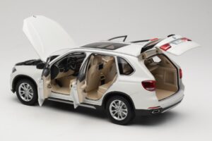 BMW X5 E70 Alpine White Paragon 1:18 PA-97073 Metaal — afbeelding 5 van 8