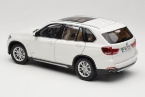 BMW X5 E70 Alpine White Paragon 1:18 PA-97073 Metaal — afbeelding 7 van 8