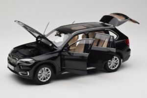 BMW X5 E70 Sapphire Black Paragon 1:18 PA-97071 Metaal — afbeelding 2 van 8