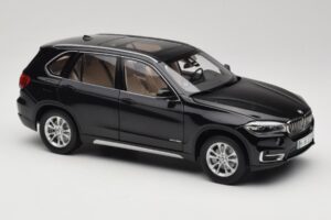 BMW X5 E70 Sapphire Black Paragon 1:18 PA-97071 Metaal — afbeelding 6 van 8