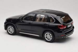 BMW X5 E70 Sapphire Black Paragon 1:18 PA-97071 Metaal — afbeelding 7 van 8