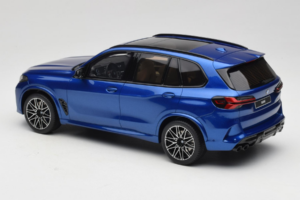 BMW X5 M F95 Competition Marina Bay Blue Metallic GT Spirit 1:18 GT967 Hars — afbeelding 5 van 6