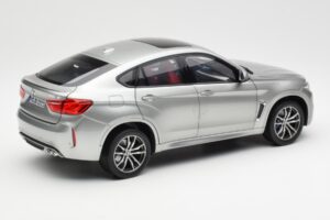 BMW X6 M F86 Donington Grijs Metallic Norev 1:18 80432364886 Metaal — afbeelding 3 van 8