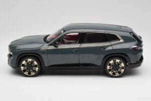 BMW XM G09 Isle of Man Green Minichamps 1:18 110023300 Metaal — afbeelding 4 van 8