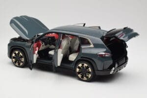 BMW XM G09 Isle of Man Green Minichamps 1:18 110023300 Metaal — afbeelding 5 van 8