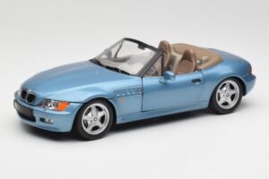 BMW Z3 E36/7 James Bond Goldeneye Blauw Metallic UT Models 1:18 180024336 Metaal