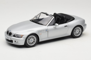 BMW Z3 Roadster 1.8 Zilver Dealer Editie UT Models 1:18 80439411712 Metaal