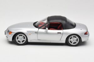 BMW Z3 Roadster 1.8 Zilver UT Models 1:18 20404 Metaal — afbeelding 4 van 8