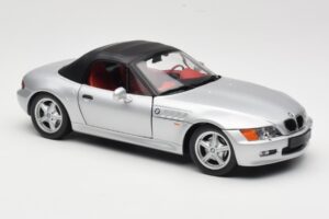 BMW Z3 Roadster 1.8 Zilver UT Models 1:18 20404 Metaal — afbeelding 6 van 8