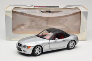 BMW Z3 Roadster 1.8 Zilver UT Models 1:18 20404 Metaal — afbeelding 8 van 8