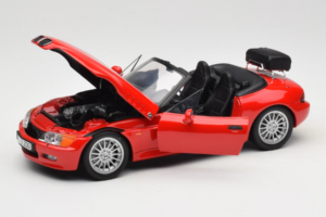 BMW Z3 Roadster 1.9 Rood Dealer Editie UT Models 1:18 80439423068 Metaal — afbeelding 2 van 8