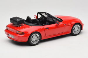 BMW Z3 Roadster 1.9 Rood Dealer Editie UT Models 1:18 80439423068 Metaal — afbeelding 3 van 8
