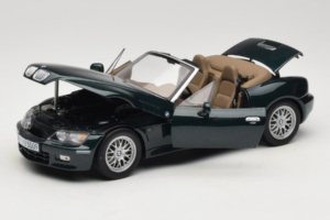 BMW Z3 Roadster 2.8 Donkergroen Dealer Editie UT Models 1:18 80439411713 Metaal — afbeelding 2 van 8