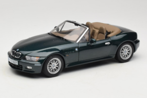 BMW Z3 Roadster 2.8 Donkergroen Dealer Editie UT Models 1:18 80439411713 Metaal
