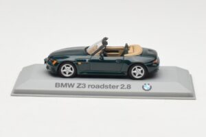 BMW Z3 Roadster 2.8 Donkergroen Minichamps 1:43 80429421514 Metaal