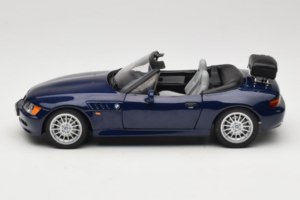 BMW Z3 Roadster Blauw Dealer Editie UT Models 1:18 80439422186 Metaal — afbeelding 4 van 8