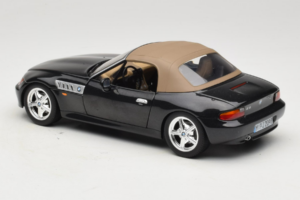 BMW Z3 Roadster Groen Dealer Editie UT Models 1:18 80439411711 Metaal — afbeelding 7 van 8