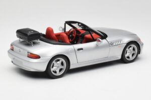 BMW Z3 Roadster Met Bagagedrager Zilver UT Models 1:18 20407 Metaal — afbeelding 3 van 8