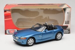 BMW Z4 E85 Blauw Metallic Motormax 1:18 73144 Metaal — afbeelding 8 van 8