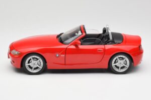 BMW Z4 E85 Roadster Rood Bburago 1:18 34046 Metaal — afbeelding 4 van 8