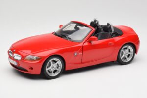 BMW Z4 E85 Roadster Rood Bburago 1:18 34046 Metaal