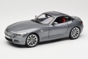 BMW Z4 E89 sDrive 35i Space Grey Metallic Kyosho 1:18 80432147085 Metaal