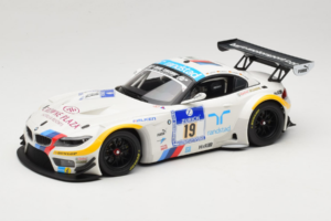 BMW Z4 GT3 #19 Team Schubert J. Muller / D. Muller ADAC 24 Hours Nurburgring 2012 Minichamps 1:18 151122319 Metaal