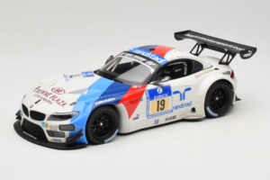 BMW Z4 GT3 #19 Team Schubert J. Muller / D. Muller ADAC 24 Hours Nurburgring 2013 Minichamps 1:18 151132319 Metaal