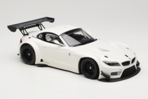 BMW Z4 GT3 E89 Wit Minichamps 1:18 151122301 Metaal — afbeelding 4 van 6