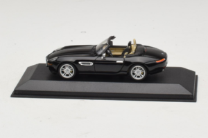 BMW Z8 Cabriolet Zwart Minichamps 1:43 80420026607-R1 Metaal