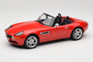BMW Z8 Rood Kyosho 1:18 80439411730 Metaal
