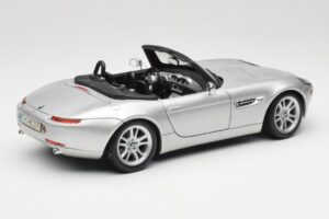 BMW Z8 E52 Titanium Silver Maisto 1:18 536896 Metaal — afbeelding 3 van 8