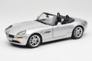 BMW Z8 E52 Titanium Silver Maisto 1:18 536896 Metaal