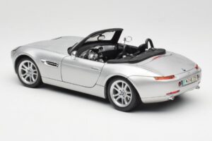 BMW Z8 E52 Titanium Silver Maisto 1:18 536896 Metaal — afbeelding 7 van 8