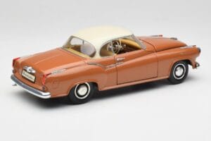 Borgward Isabella Coupe Brons Wit Revell 1:18 08982 Metaal — afbeelding 3 van 8