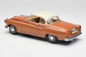 Borgward Isabella Coupe Brons Wit Revell 1:18 08982 Metaal — afbeelding 7 van 8