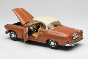 Borgward Isabella Coupe Brons Wit Revell 1:18 08982 Metaal — afbeelding 8 van 8