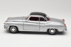 Borgward Isabella Coupe Grijs & Zwart Revell 1:18 8989 Metaal — afbeelding 3 van 8
