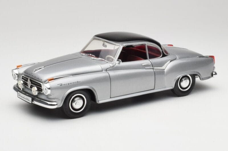 Borgward Isabella Coupe Grijs & Zwart Revell 1:18 8989 Metaal
