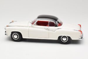 Borgward Isabella Coupe Wit Revell 1:18 08982-W1 Metaal — afbeelding 4 van 8