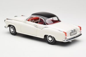 Borgward Isabella Coupe Wit Revell 1:18 08982-W1 Metaal — afbeelding 7 van 8