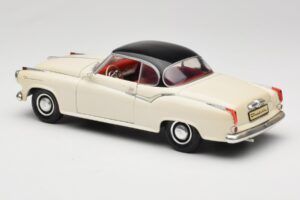 Borgward Isabella Coupe Wit Revell 1:18 8859 Metaal — afbeelding 7 van 8